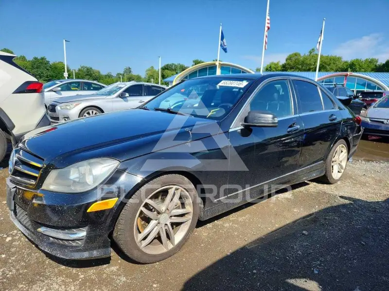 2014 Mercedes Benz C-Class фото