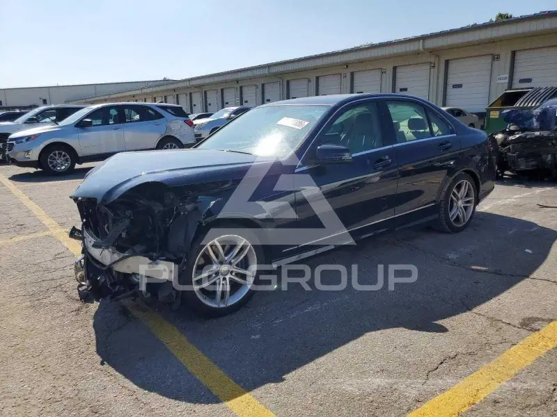 2014 Mercedes Benz C-Class фото