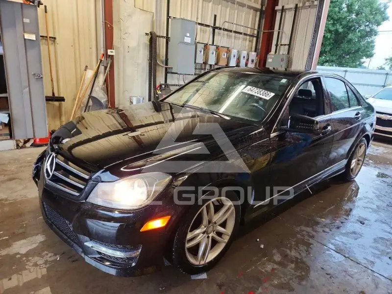 2014 Mercedes Benz C-Class фото