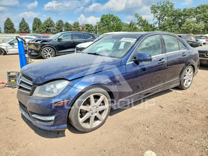 2014 Mercedes Benz C-Class фото