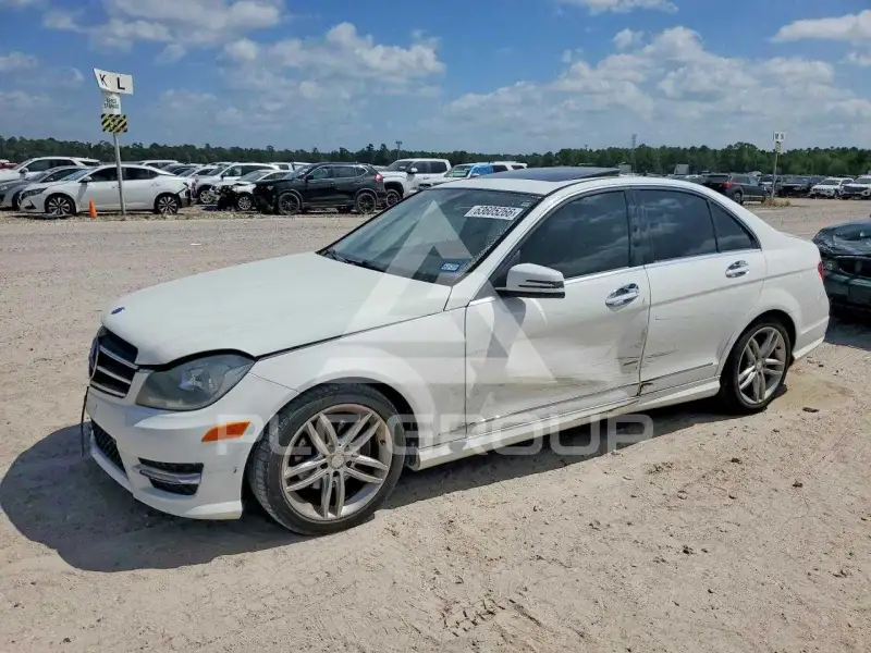 2014 Mercedes Benz C-Class photo
