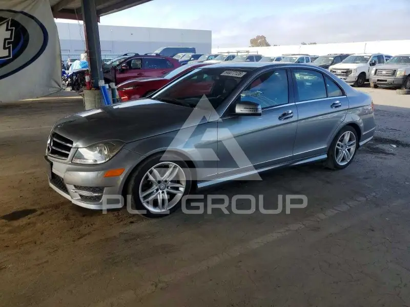 2014 Mercedes Benz C-Class фото