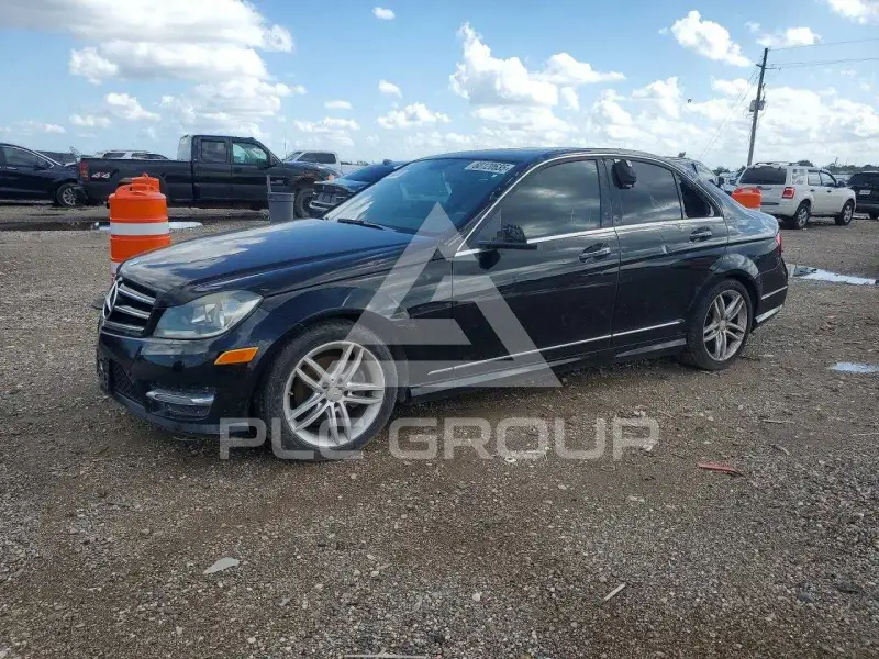 2014 Mercedes Benz C-Class photo