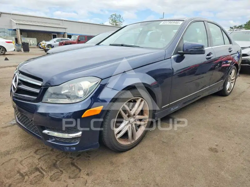 2014 Mercedes Benz C-Class photo