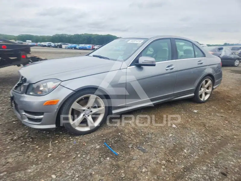 2014 Mercedes Benz C-Class фото