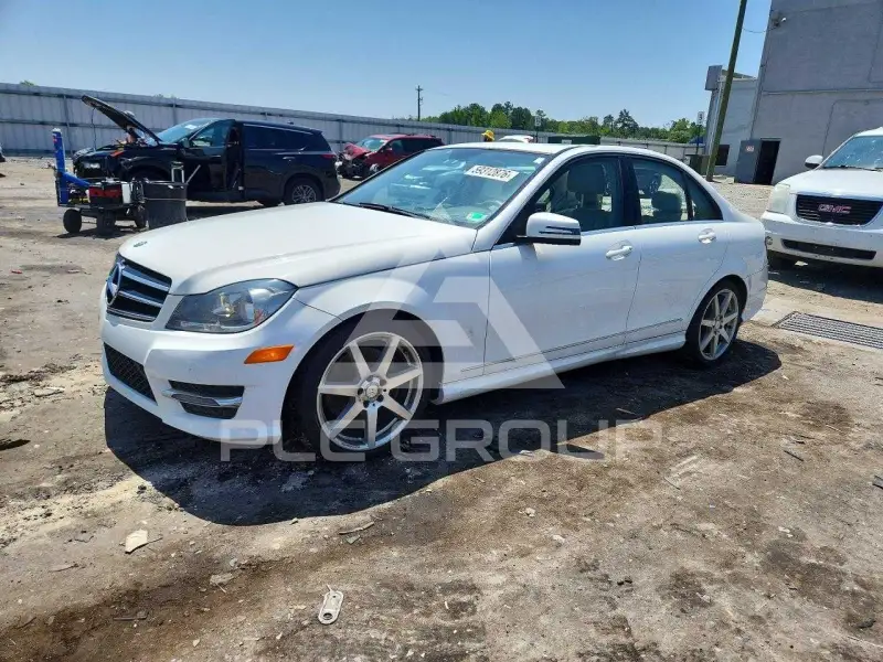 2014 Mercedes Benz C-Class фото