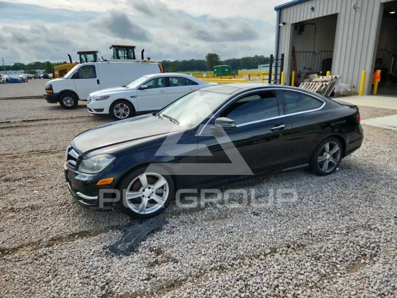 2014 Mercedes Benz C-Class фото