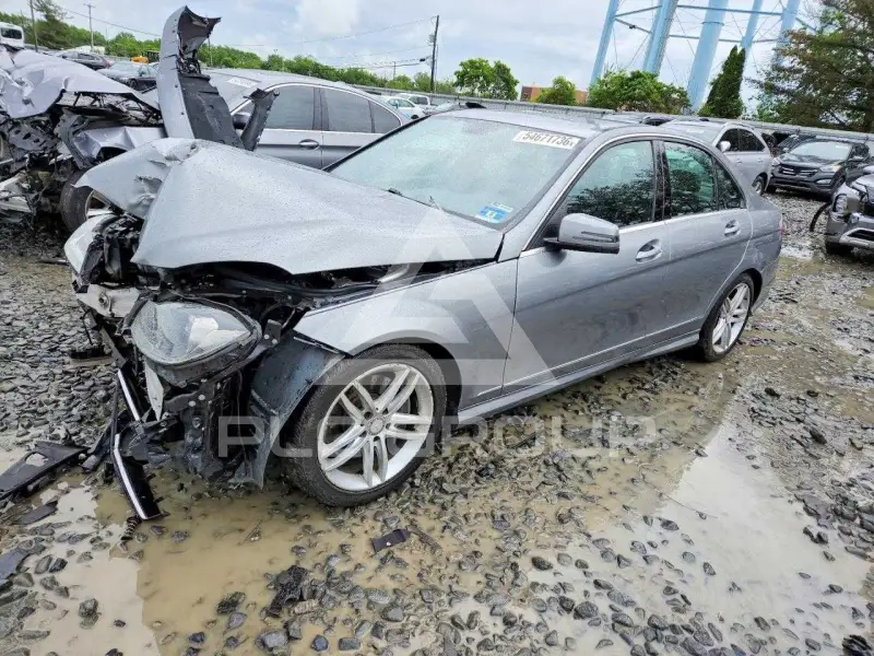 2014 Mercedes Benz C-Class photo