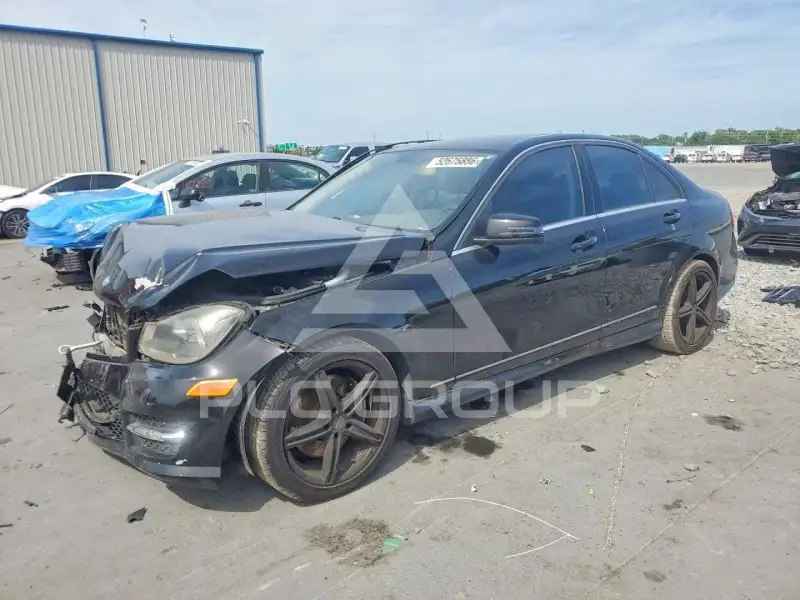 2014 Mercedes Benz C-Class фото