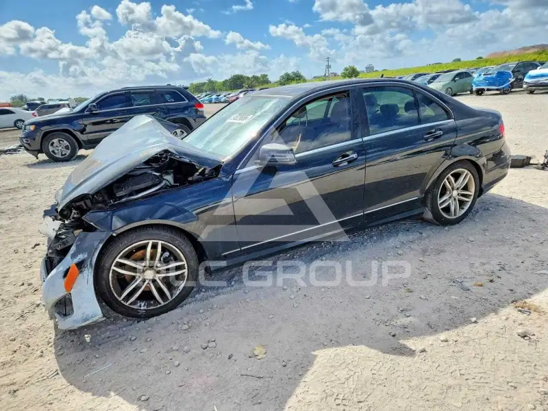 2014 Mercedes Benz C-Class фото