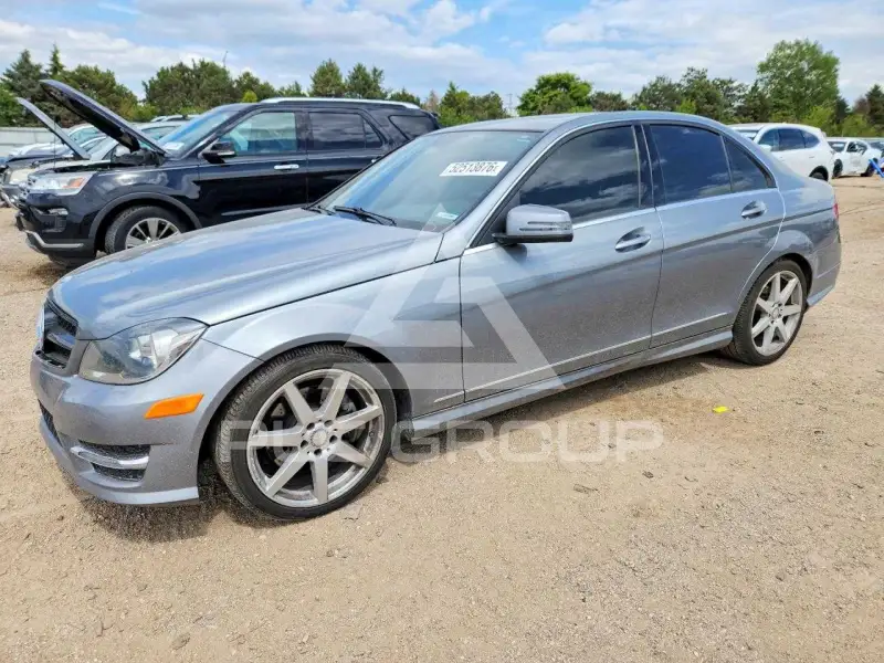 2014 Mercedes Benz C-Class фото