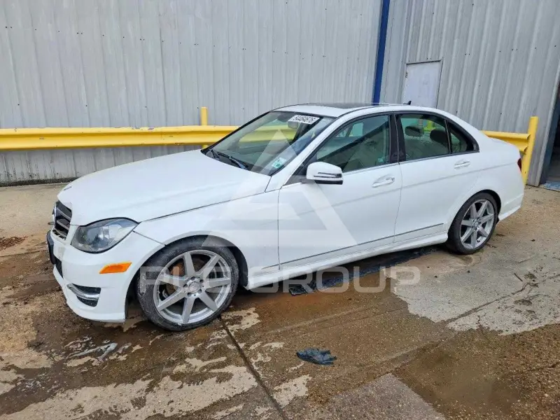 2014 Mercedes Benz C-Class фото