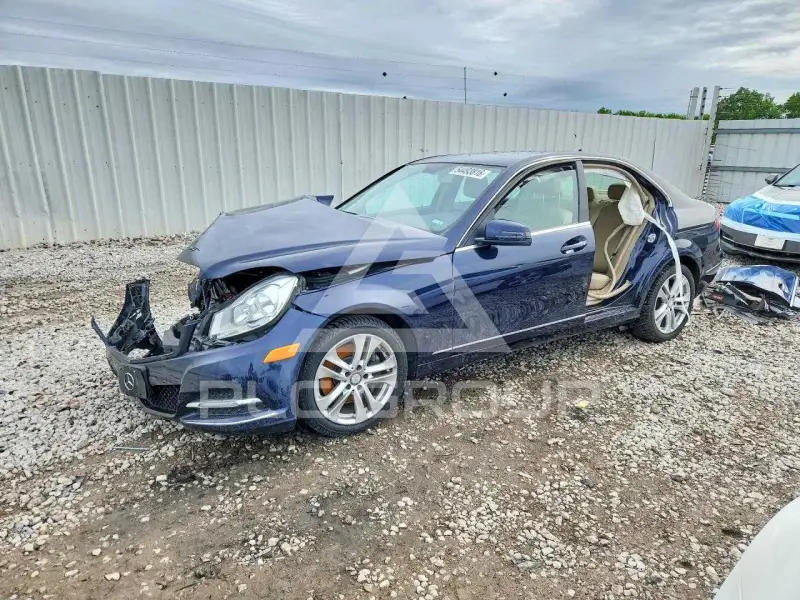 2014 Mercedes Benz C-Class фото