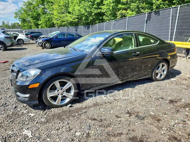 2014 Mercedes Benz C-Class photo