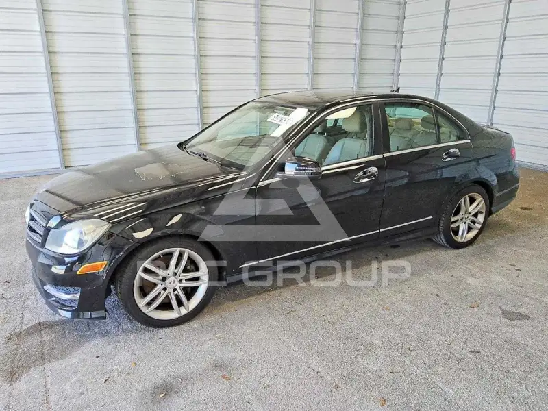 2014 Mercedes Benz C-Class photo