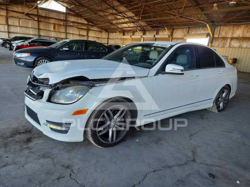2014 Mercedes Benz C-Class фото