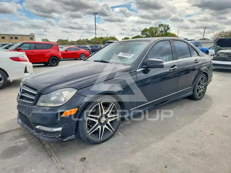 2014 Mercedes Benz C-Class photo