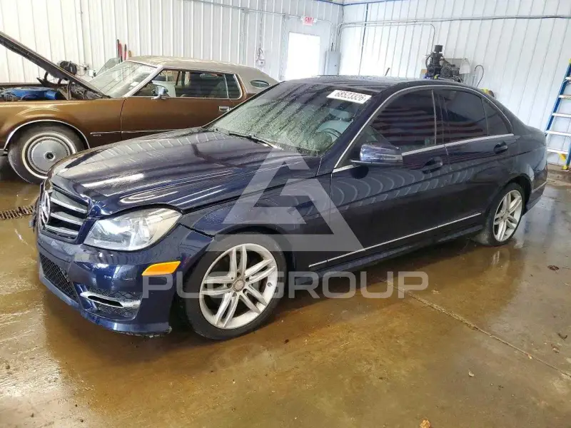 2014 Mercedes Benz C-Class фото