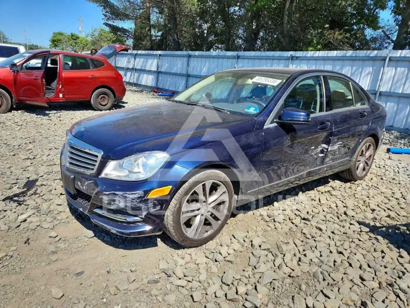 2014 Mercedes Benz C-Class photo