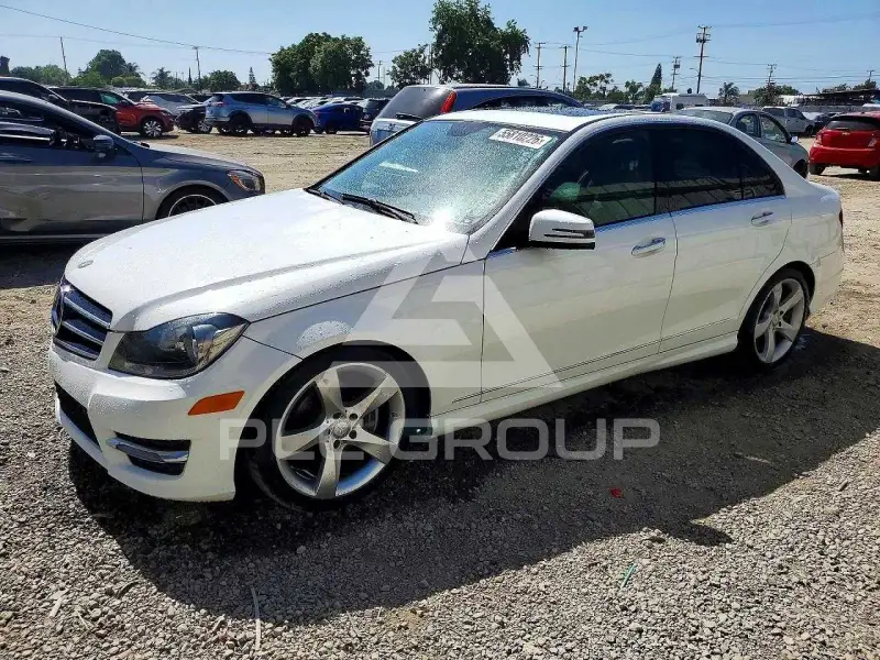 2014 Mercedes Benz C-Class фото