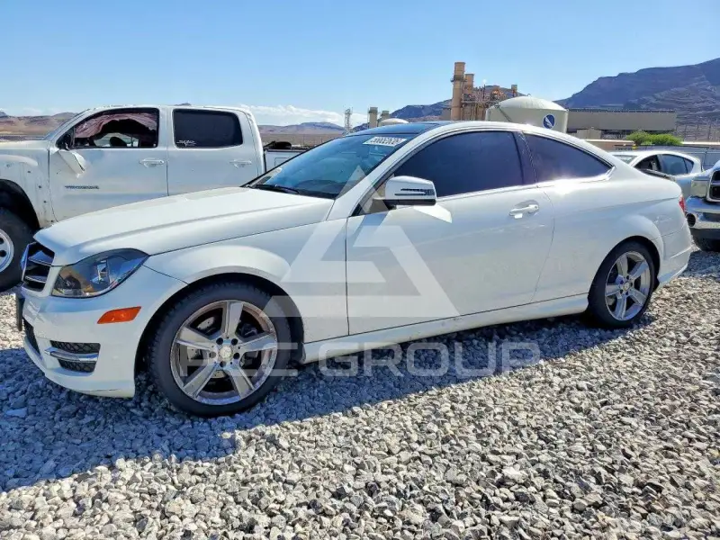 2014 Mercedes Benz C-Class фото