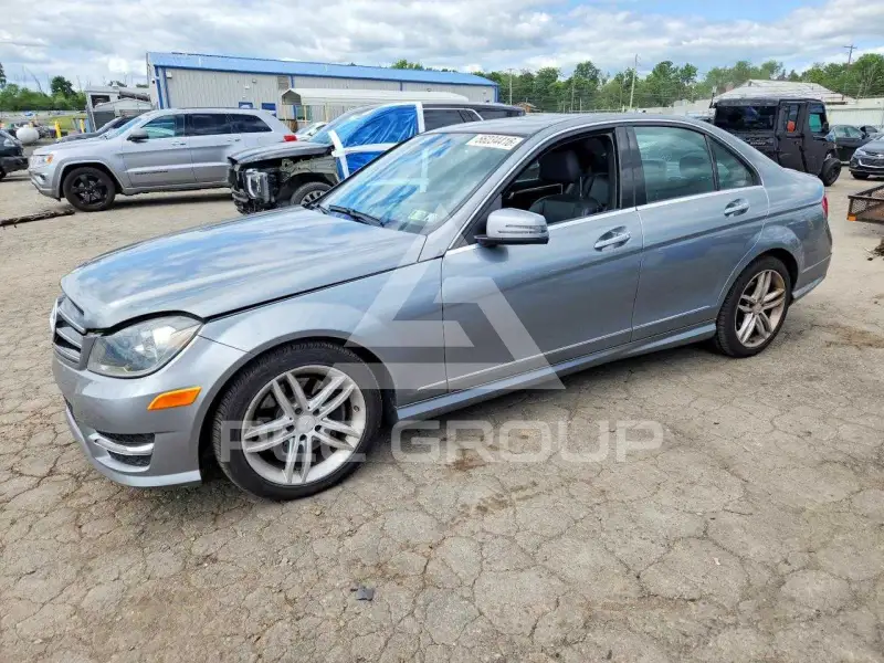 2014 Mercedes Benz C-Class photo