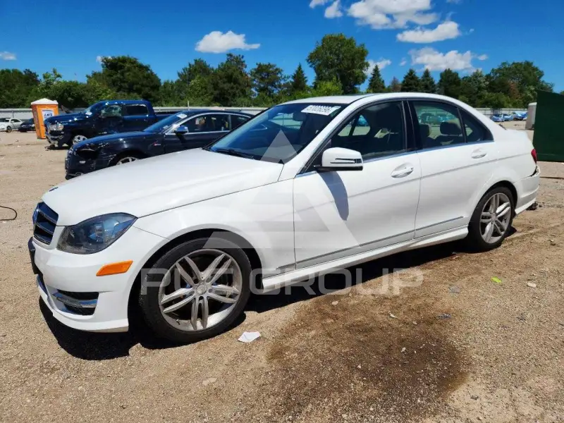 2014 Mercedes Benz C-Class photo