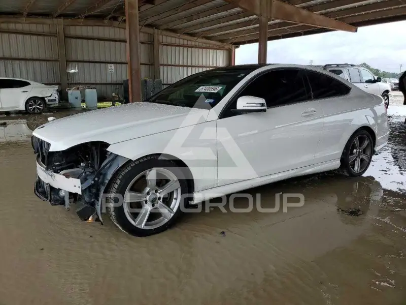 2014 Mercedes Benz C-Class фото