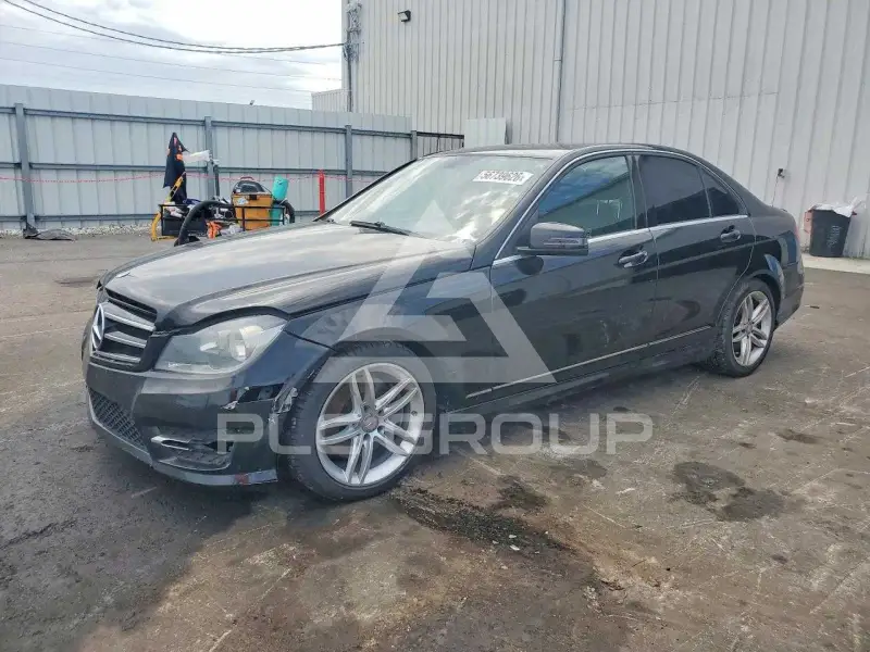2014 Mercedes Benz C-Class photo