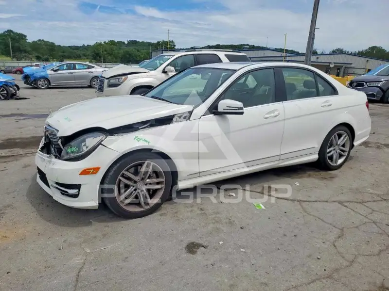 2014 Mercedes Benz C-Class фото