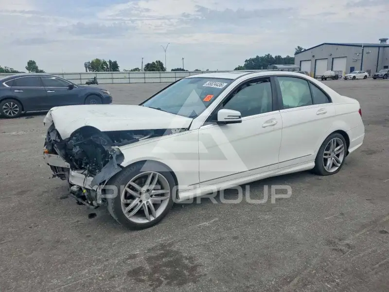 2014 Mercedes Benz C-Class фото