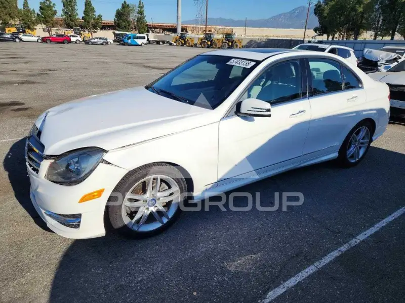 2014 Mercedes Benz C-Class фото