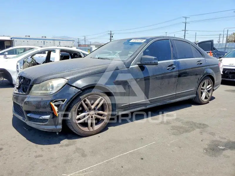 2014 Mercedes Benz C-Class фото