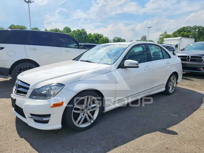 2014 Mercedes Benz C-Class фото