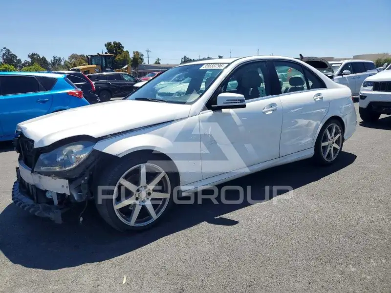 2014 Mercedes Benz C-Class фото