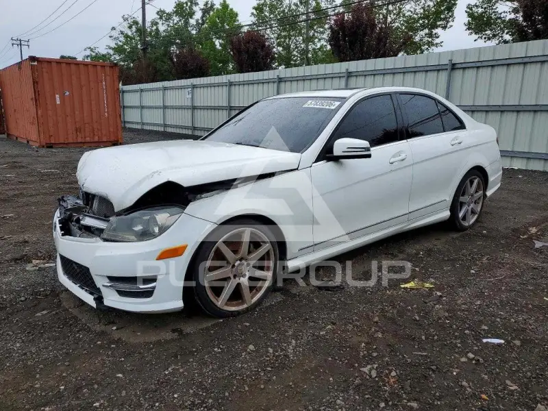 2014 Mercedes Benz C-Class фото