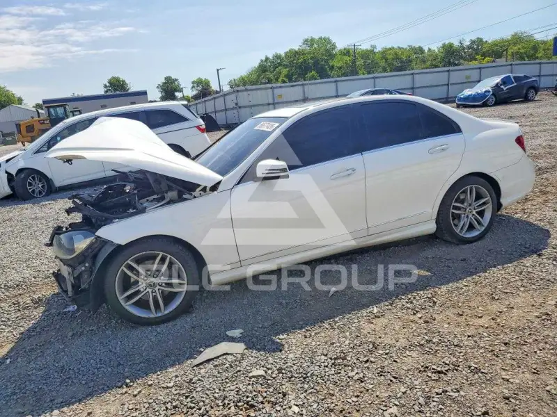2014 Mercedes Benz C-Class фото