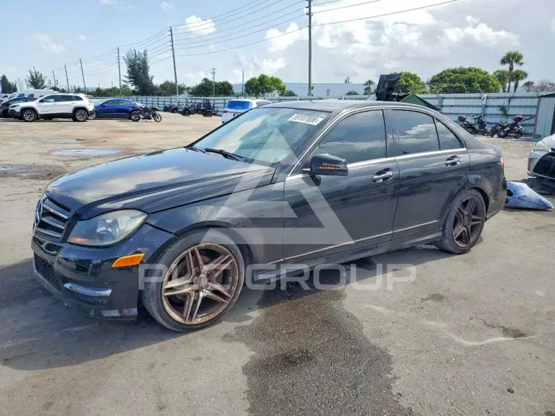 2014 Mercedes Benz C-Class фото