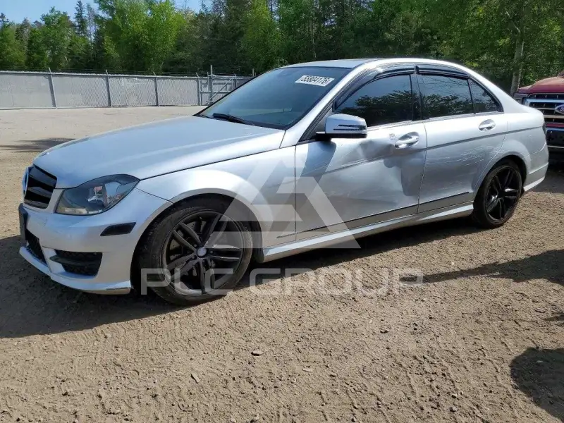 2014 Mercedes Benz C-Class photo