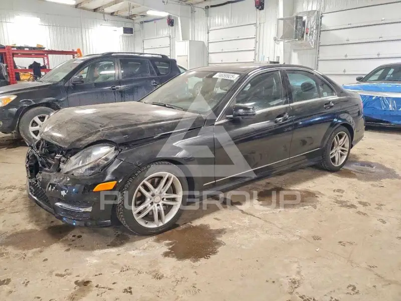 2014 Mercedes Benz C-Class photo