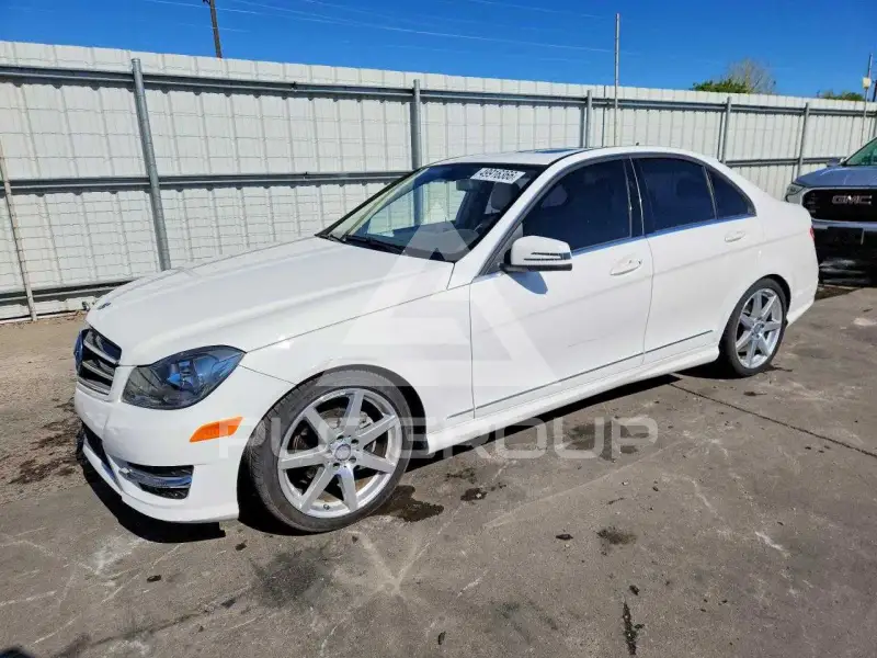 2014 Mercedes Benz C-Class photo