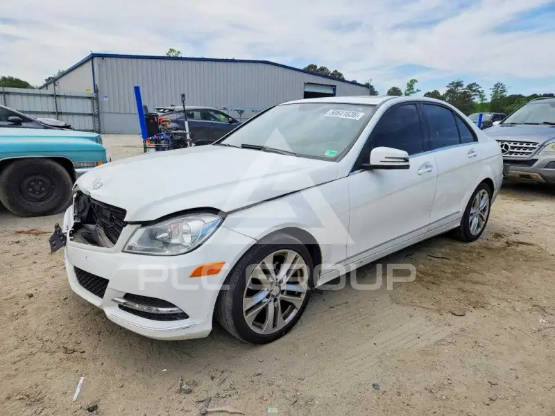2014 Mercedes Benz C-Class фото