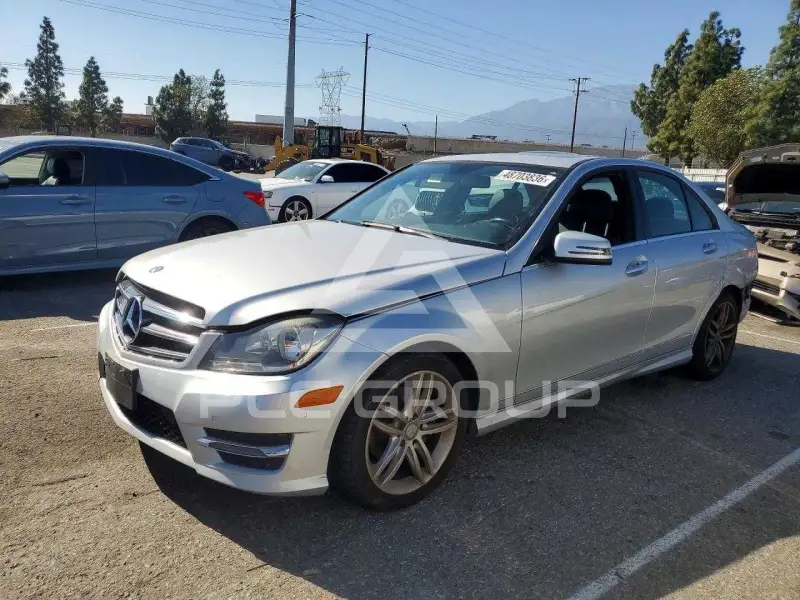 2014 Mercedes Benz C-Class фото