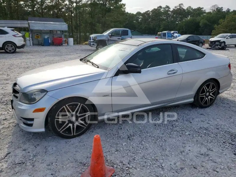 2014 Mercedes Benz C-Class фото