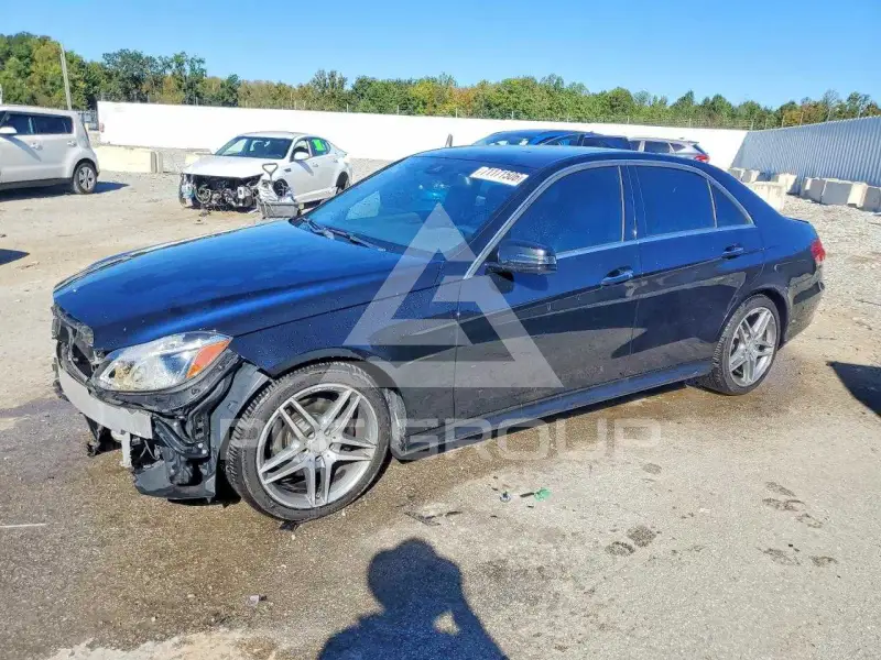 2014 Mercedes Benz E-Class фото