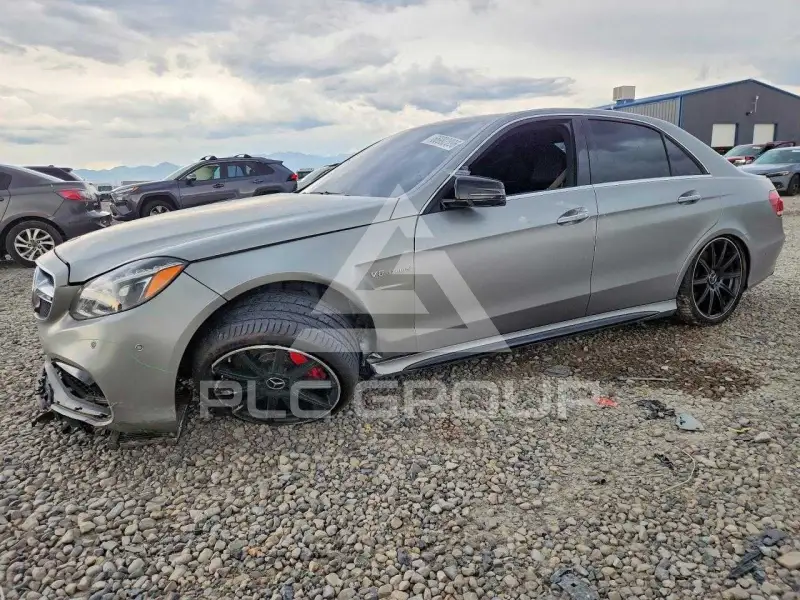 2014 Mercedes Benz E-Class фото