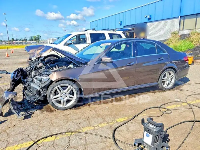 2014 Mercedes Benz E-Class фото
