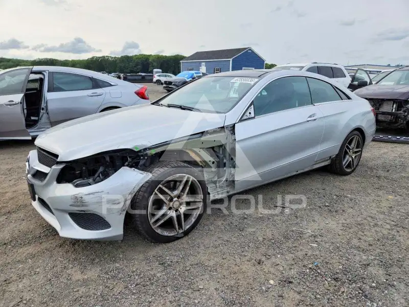 2014 Mercedes Benz E-Class фото
