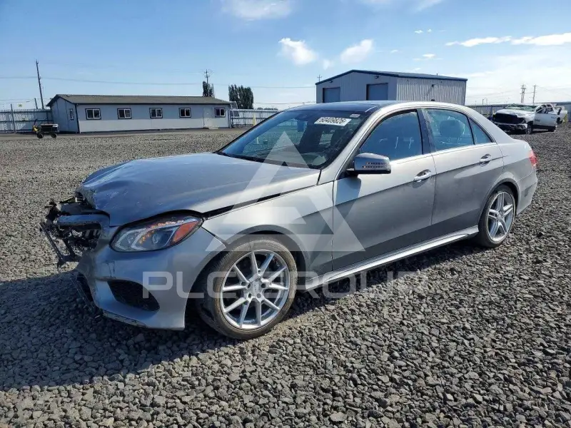 2014 Mercedes Benz E-Class фото