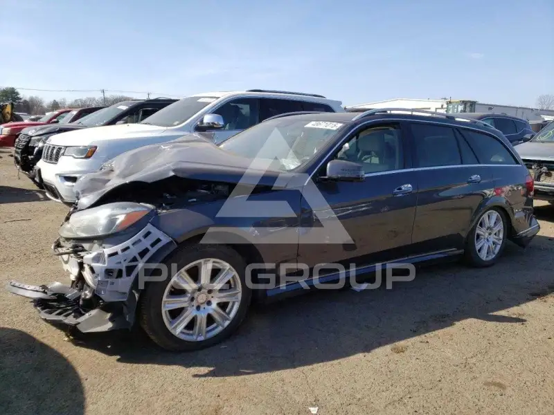 2014 Mercedes Benz E-Class фото